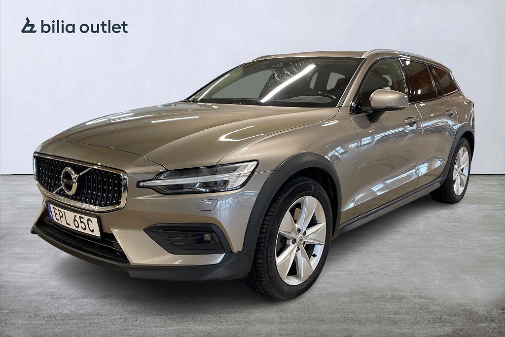 Volvo V60 Cross Country B4 AWD Advanced SE Harman Kardon / B-Kamera / Keyless