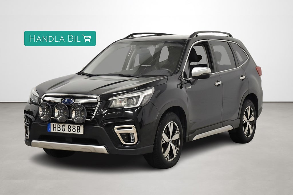 Subaru Forester e-Boxer Summit Skinn H/K Pano Drag Kamera Navi SoV