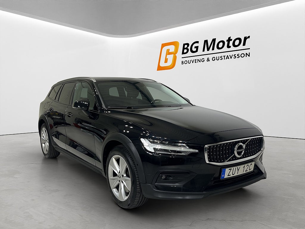 Volvo V60 Cross Country D4 190HK Aut Momentum Drag/Värmare/Backkamera/Nyservad