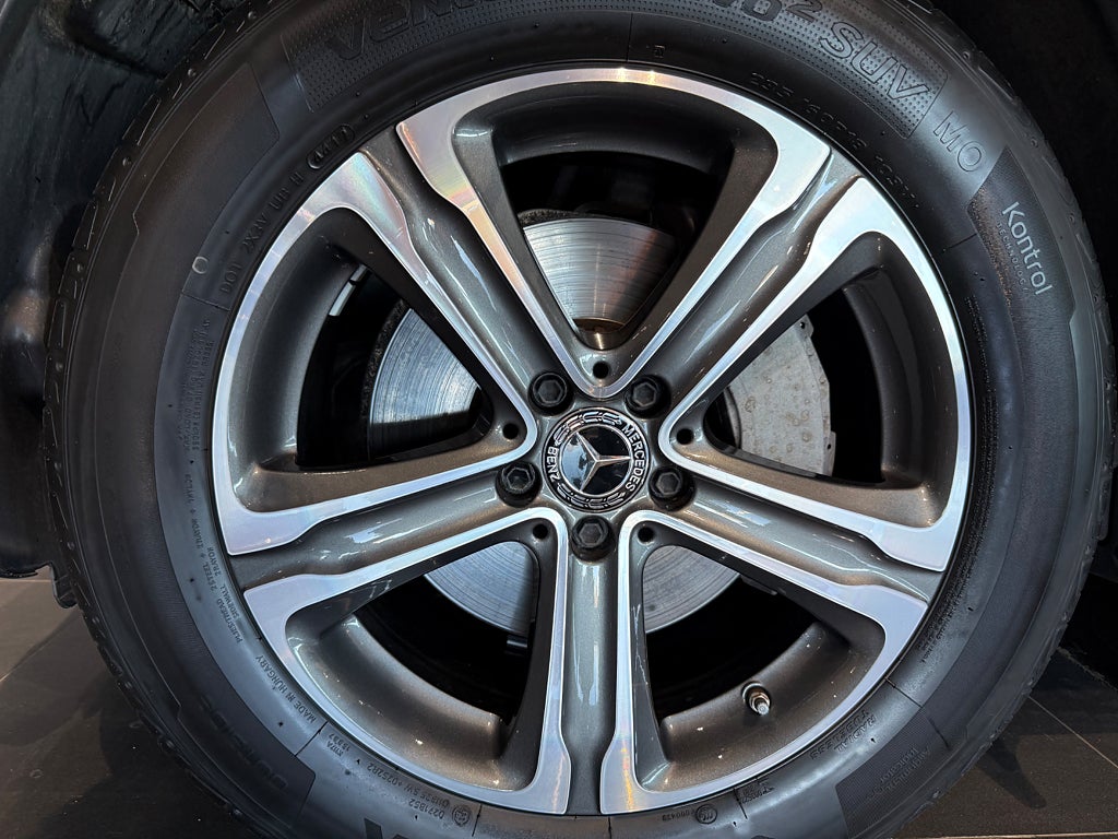 Mercedes-Benz GLC 220 d 4MATIC Värmare Läder Burmester Drag - bild 20