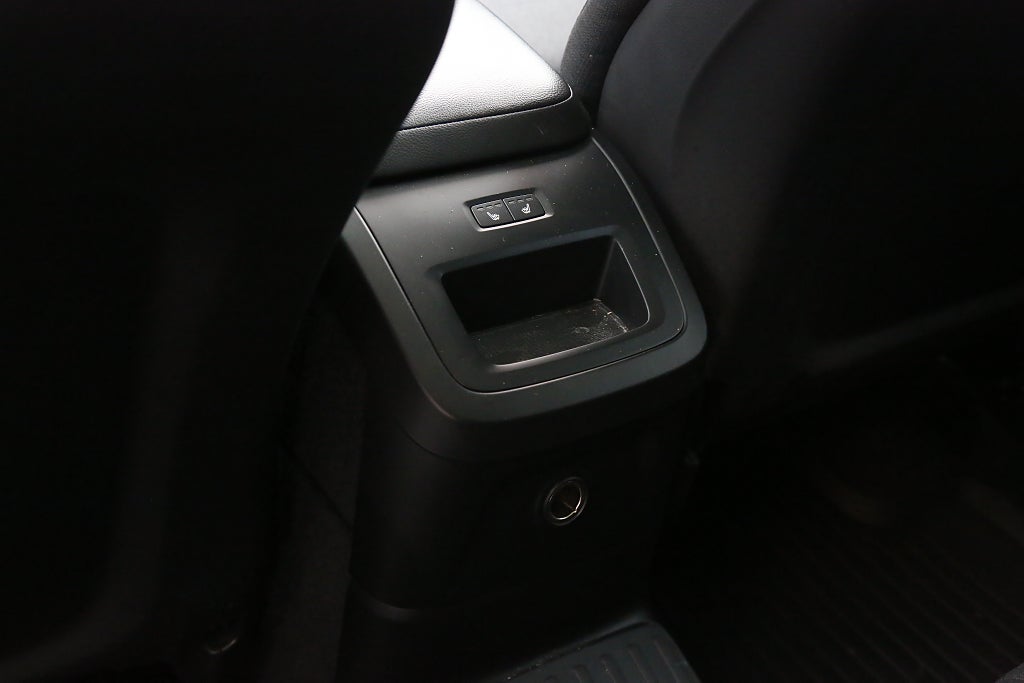 Volvo XC60 T8 Twin Engine AWD Momentum Edt Aut Pano Drag Leasbar 2020