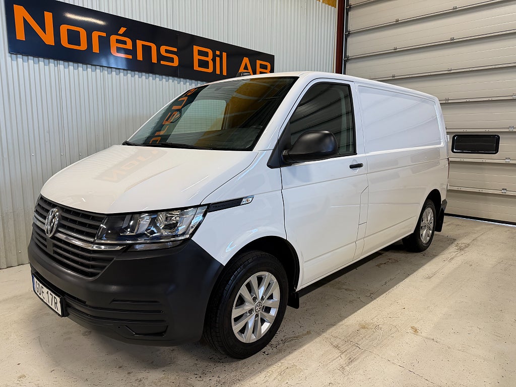 Volkswagen Transporter 2.0 TDI SCR 8100MIL MOMS/LEASBAR 1 ÄGARE VÄLSKÖTT!!