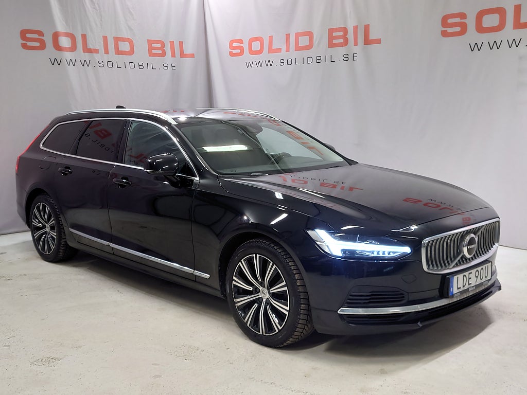Volvo V90 Recharge T6 AWD Momentum Aut Läder H/K Navi