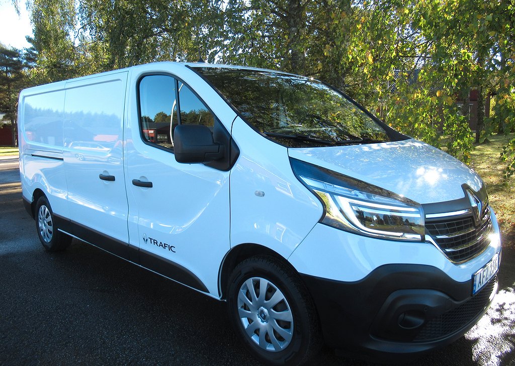 Renault Trafic 145 dCi Långt Skåp L2 med Verkstadsinredning 