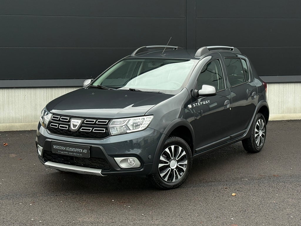 Dacia Sandero Stepway 0.9 TCe Euro 6, låg mil