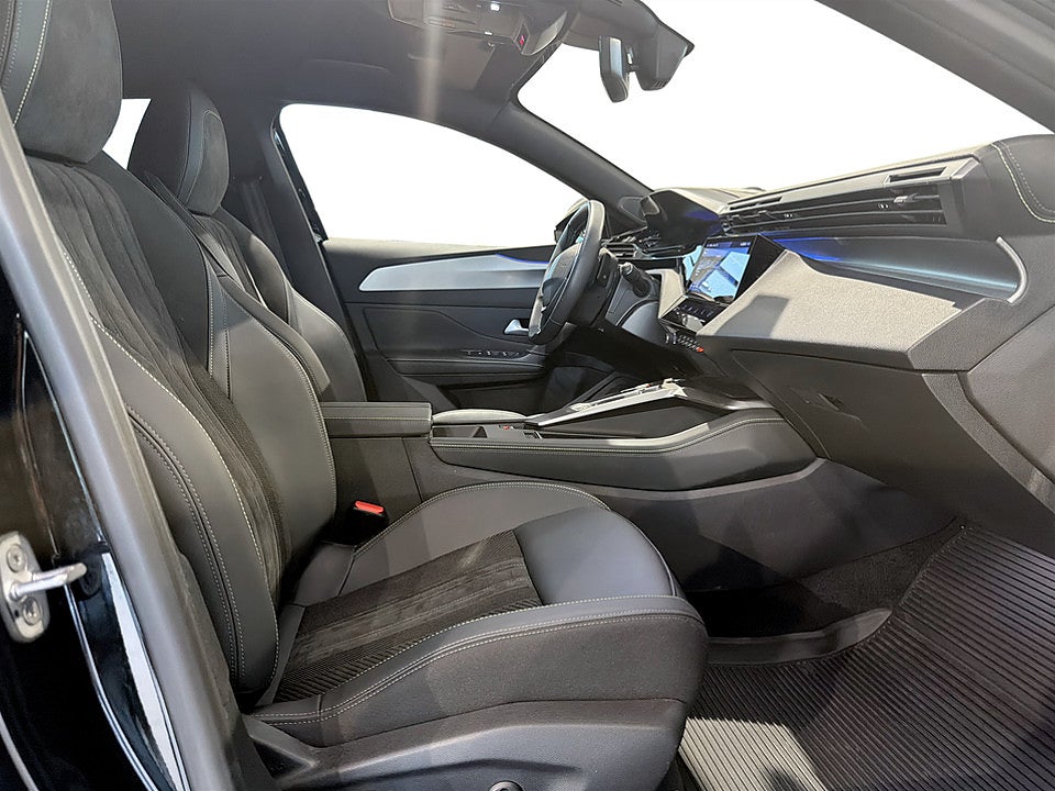 Bild på Peugeot 408 GT 1.2 PT 130hk Aut 360-KAMERA ALCANTARA