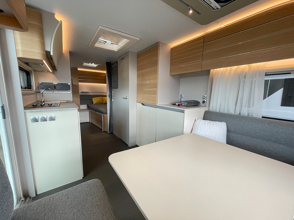 Adria Adora 593 UK /ALDE / Barnkammare / 3-våning / 7 bäddar - Adria