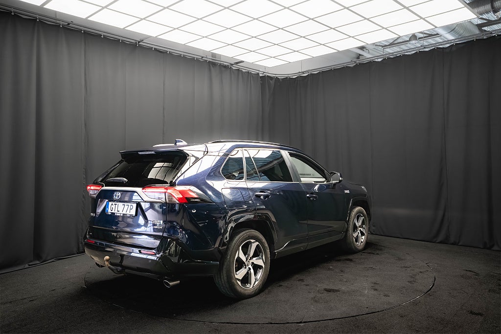 Toyota RAV4 Plug-in AWD LAUNCH DRAG KAMERA M&K-VÄRMARE 1-ÄGARE MOMS
