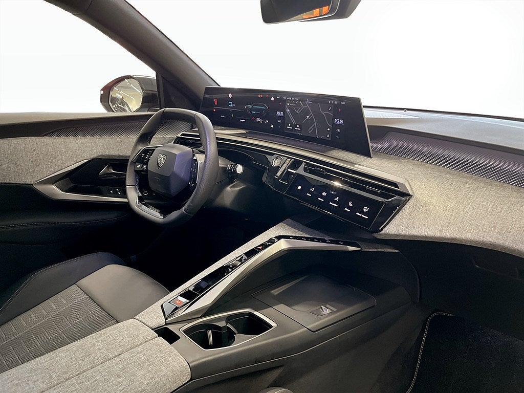 Bild på Peugeot 5008 GT Hybrid 145hk Aut - NYA VINTERHJUL INGÅR!