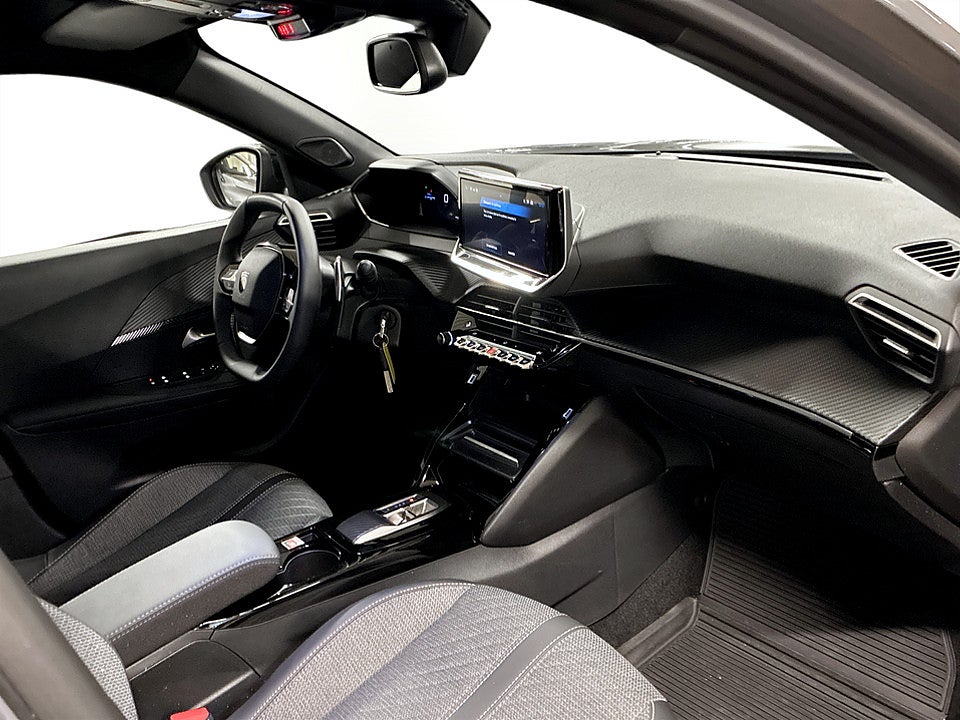 Bild på Peugeot 2008 Allure 1.2 PT 130hk Aut B-KAMERA CARPLAY