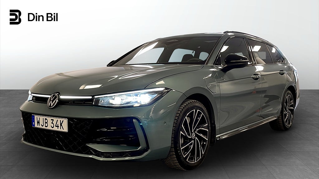 Volkswagen Passat eHybrid R-line 272hk Panorama/vinterhjul