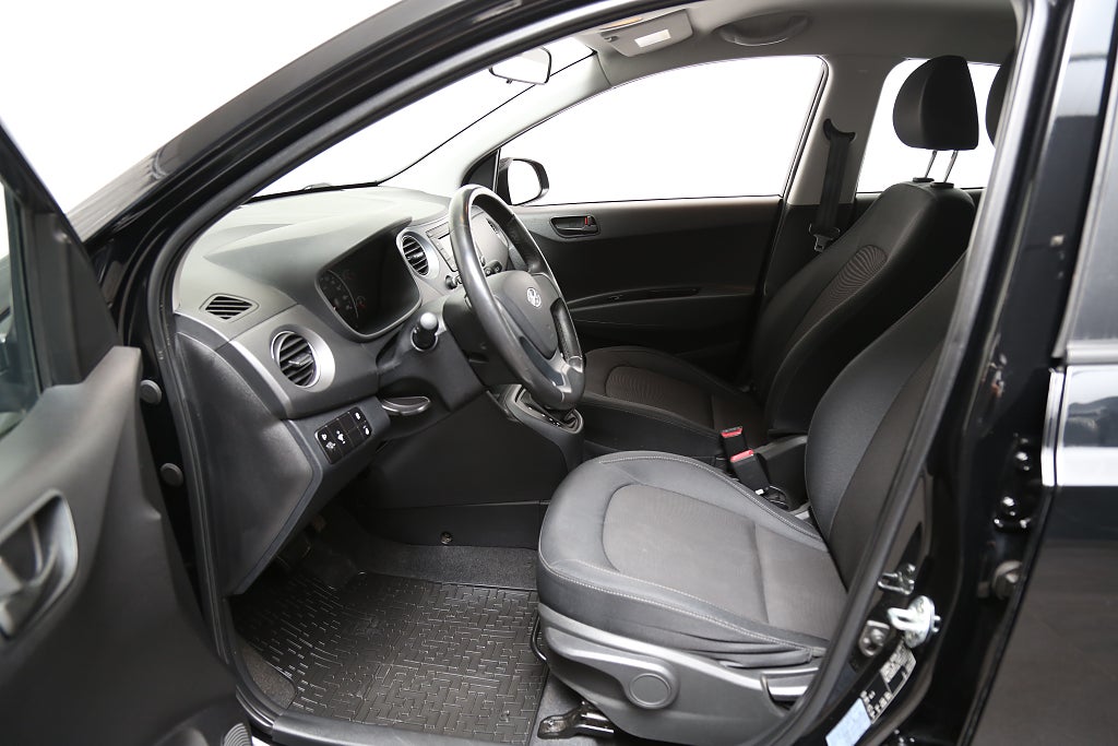 Hyundai i10 1,0 blue 67hk Comfort Automat 5D Motorvärmare 2018