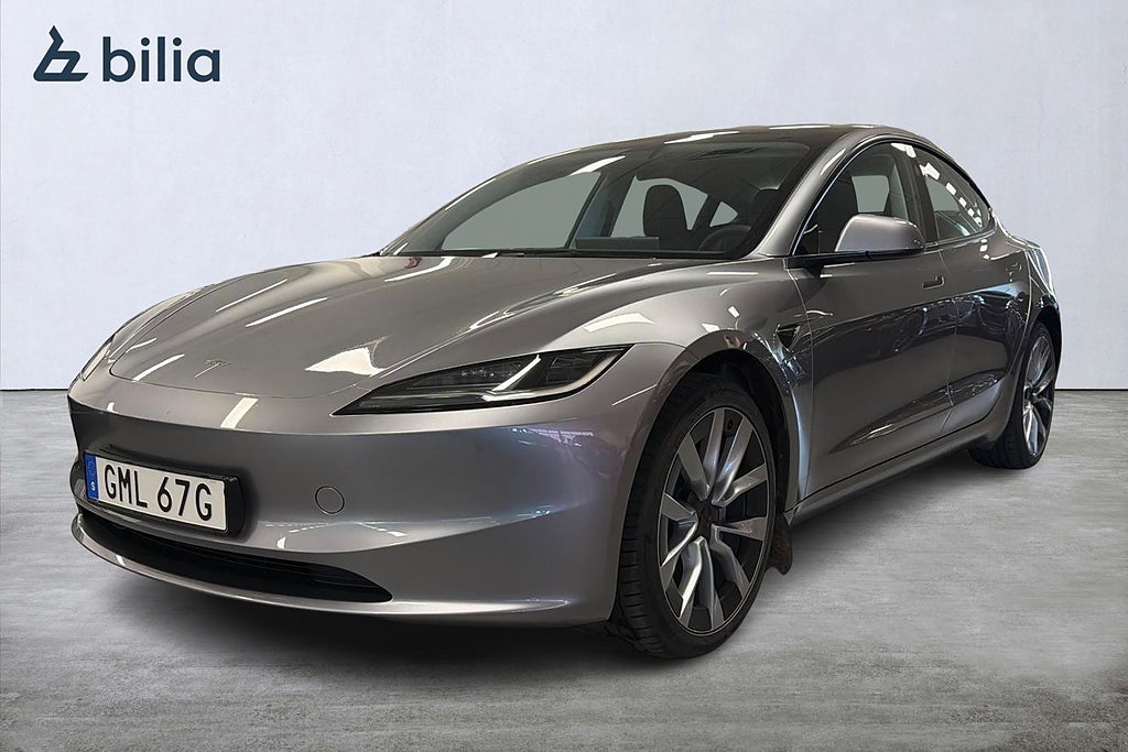 Tesla Model 3 Metallic | Autopilot | 19" Fälg