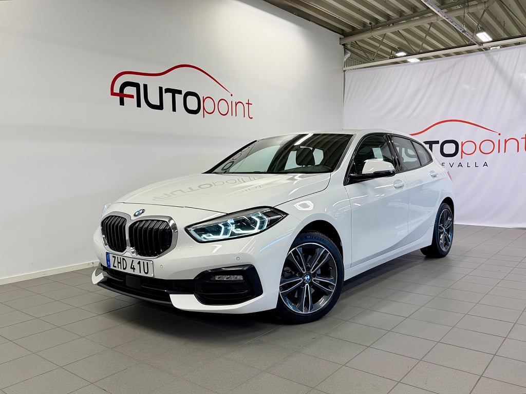 BMW 118I 136hk Aut Sport line Navi Cockpit Belysning Vinterhjul