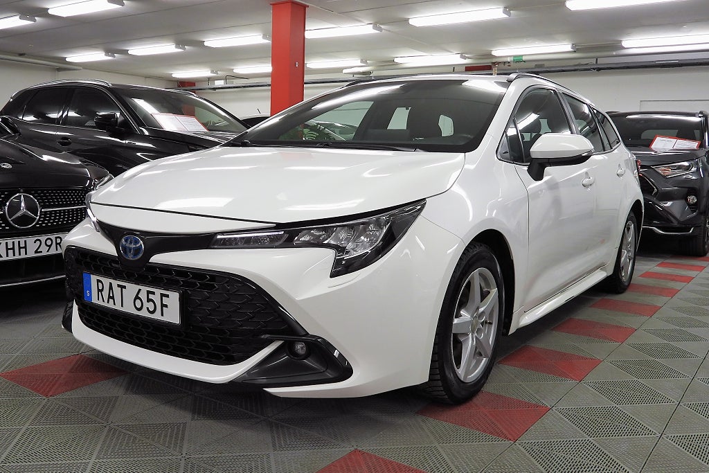 Toyota Corolla Touring Sport Hybrid Fjärrstyrd Värmare SoV Hjul Carpla