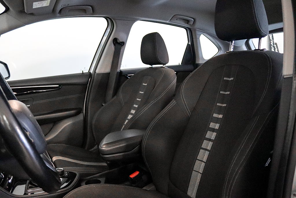 BMW 218 i Active Tourer Sport Line HiFi Dragkrok Kamera