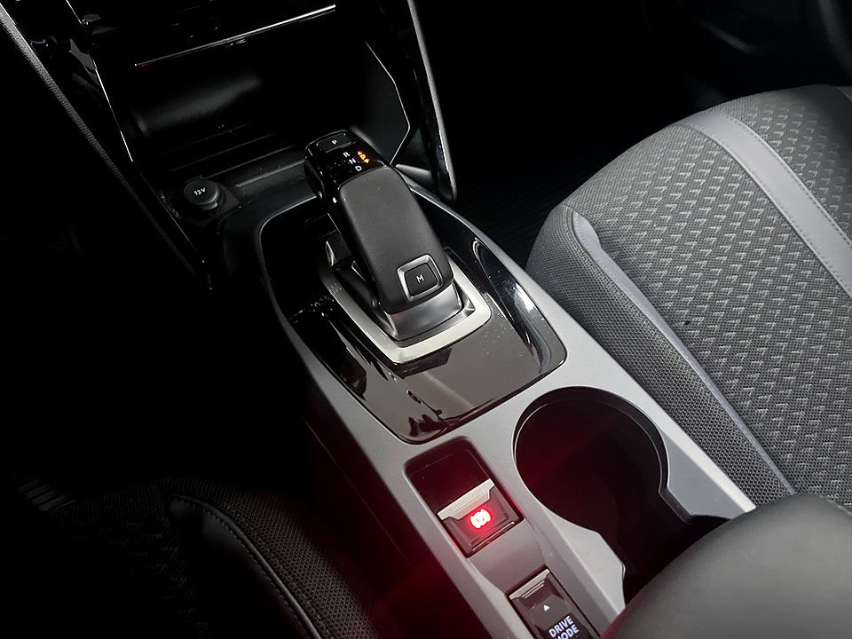 Bild på Peugeot 2008 Allure 1.2 PT 130hk Aut - DRAG, B-KAMERA