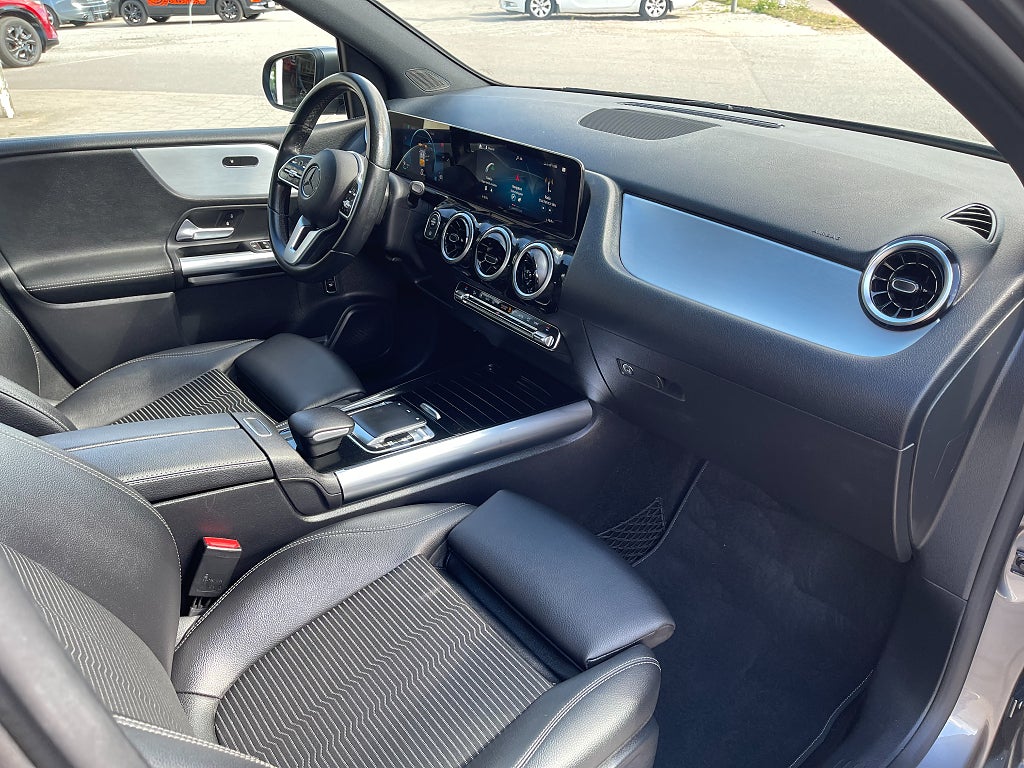 Mercedes-Benz B 180 7G-DCT 136 hk, automat, dragkrok
