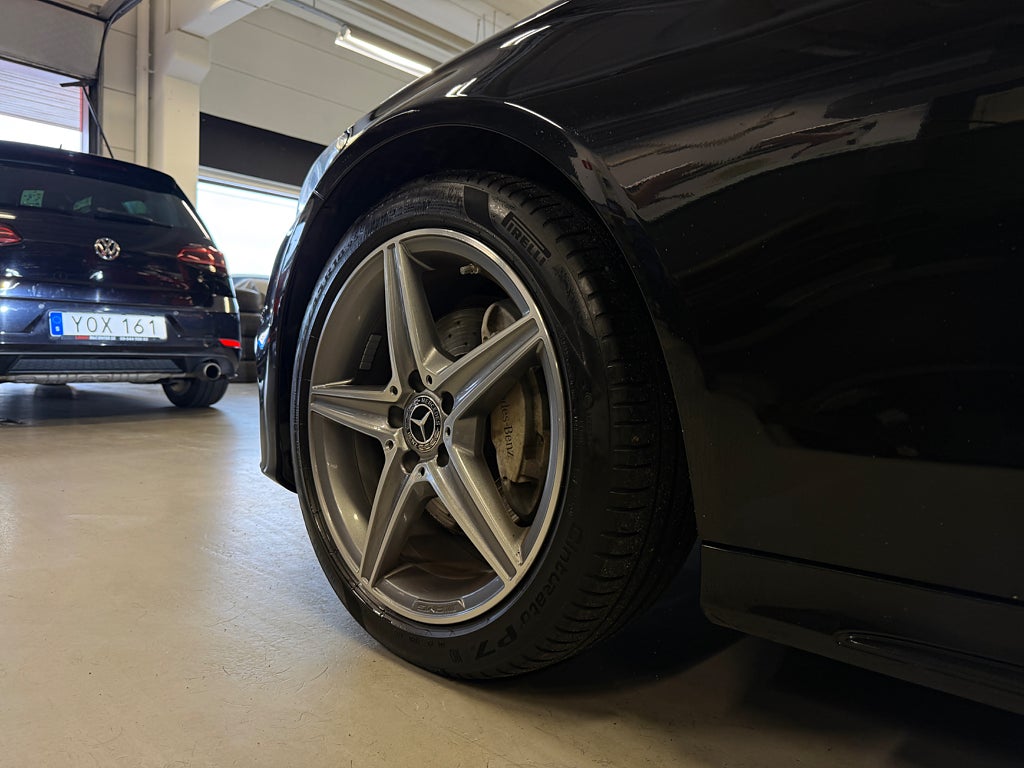 Mercedes-Benz C220 d 2018 - miniatyr 11