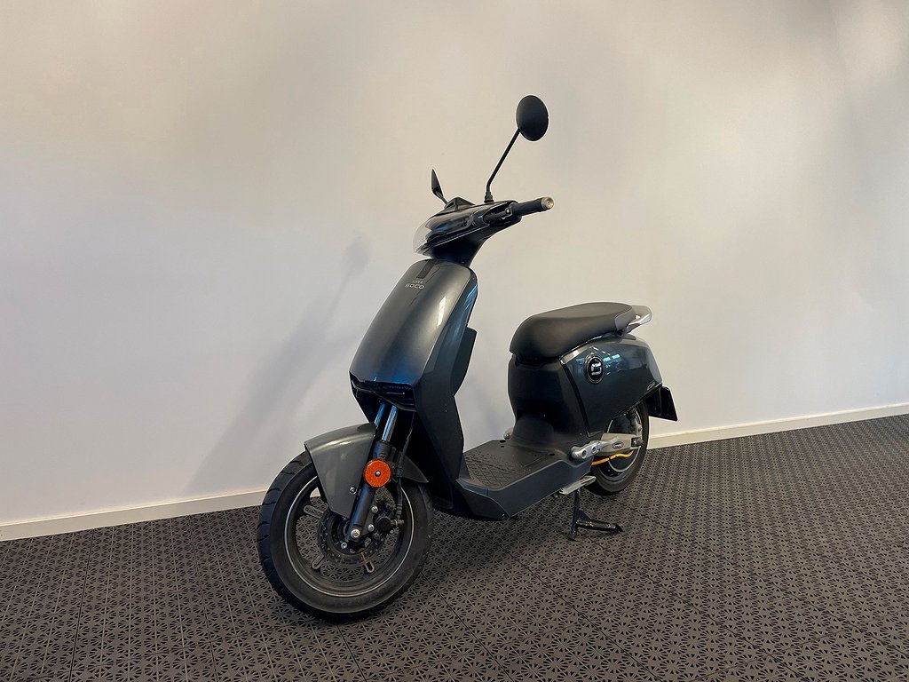 Super SOCO CUx / 2019 / 1 ägare / El-scooter