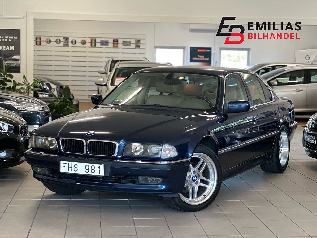 BMW 728 i SKINN ELSTOLAR Smokerpackage 193hk