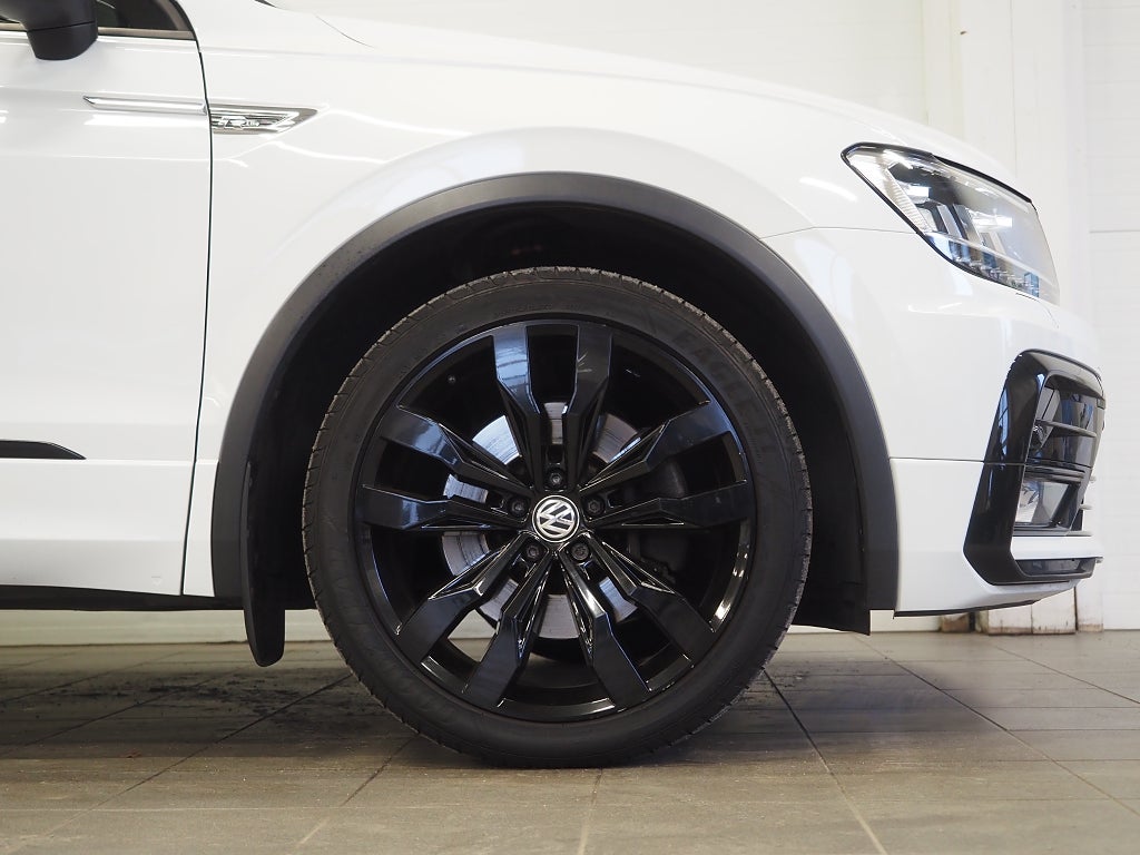 Volkswagen Tiguan TSI 190hk 4Motion R-Line Black | Värmare | 2020