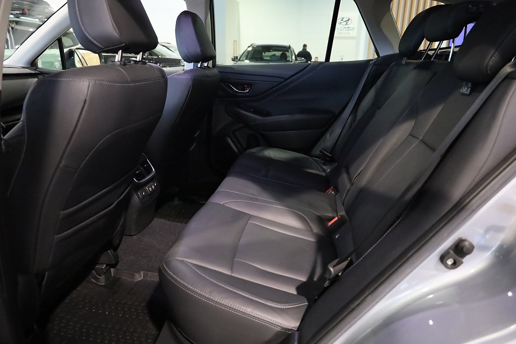 Subaru Outback 2,5 169hk XFuel Limited AWD Aut Navi Kamera Läder Drag