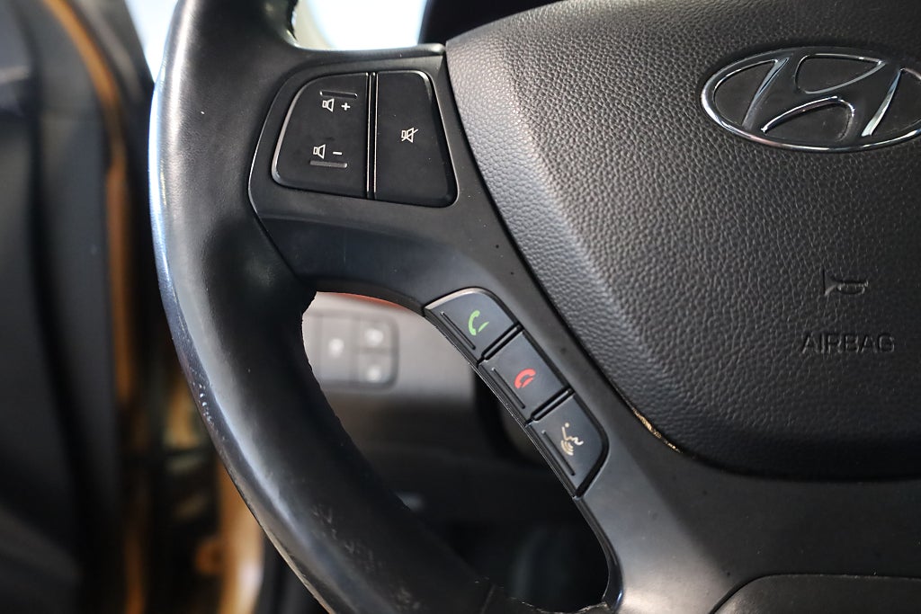 Hyundai i10 1.2 Premium AUT PDC AC Blåtand Rattvärme