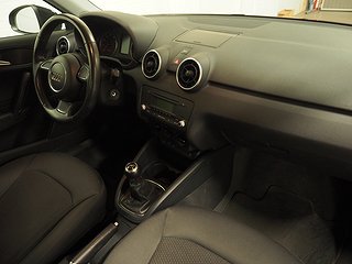 Halvkombi Audi A1 10 av 18