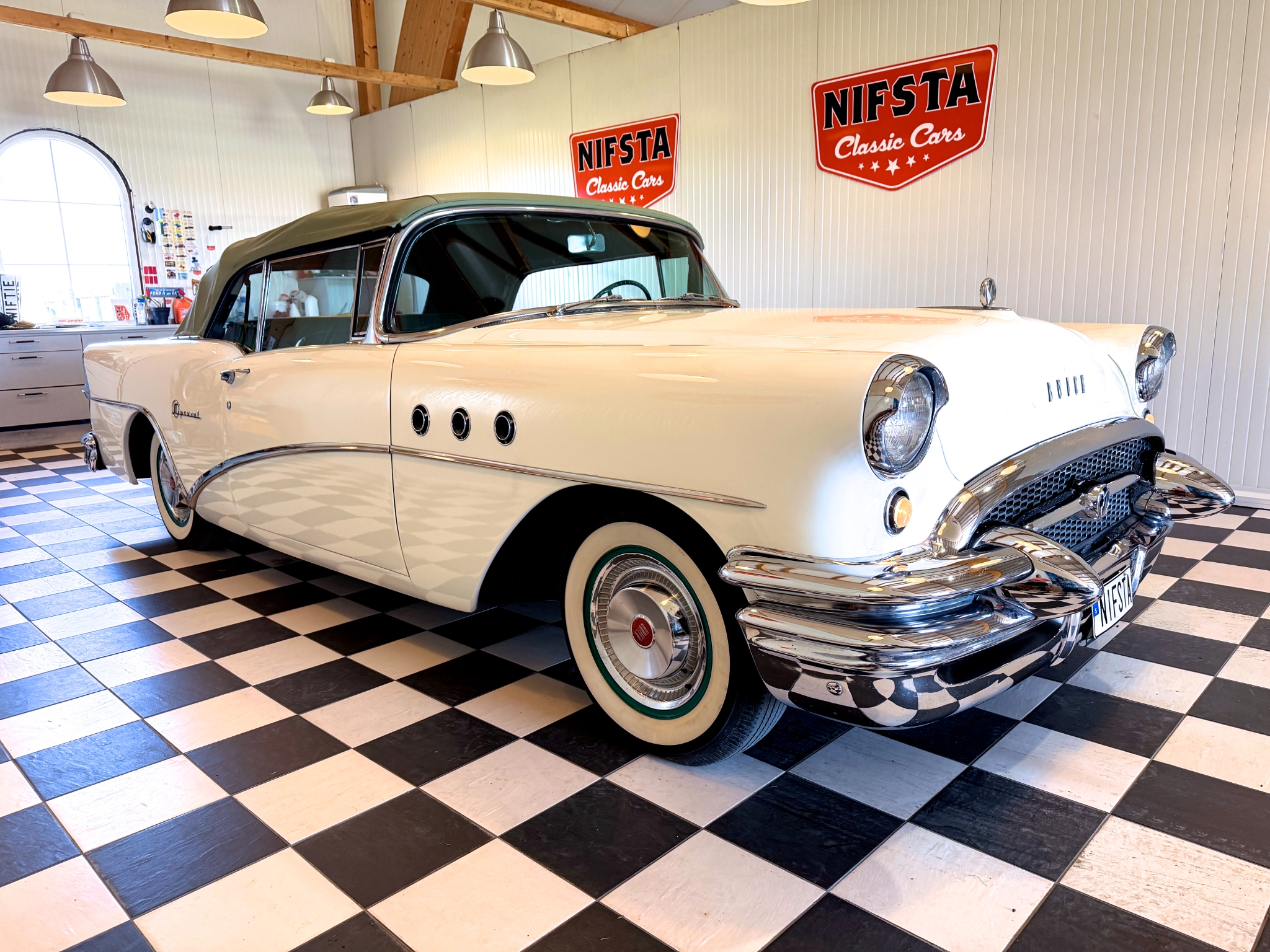 Buick Special Convertible 1955, kuva 6/10