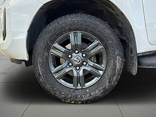 Toyota Hilux Dubbelhytt 2.4 AWD MOMS Drag Mvärme Navi B-kamera S&V – bild 14