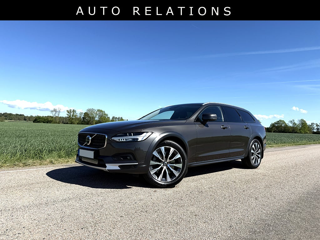 Volvo V90 Cross Country B4 197Hk AWD Automat Skinn Drag MOMS Svensksåld 2 Ägare