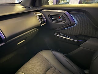 SUV Suzuki e-Vitara 10 av 17