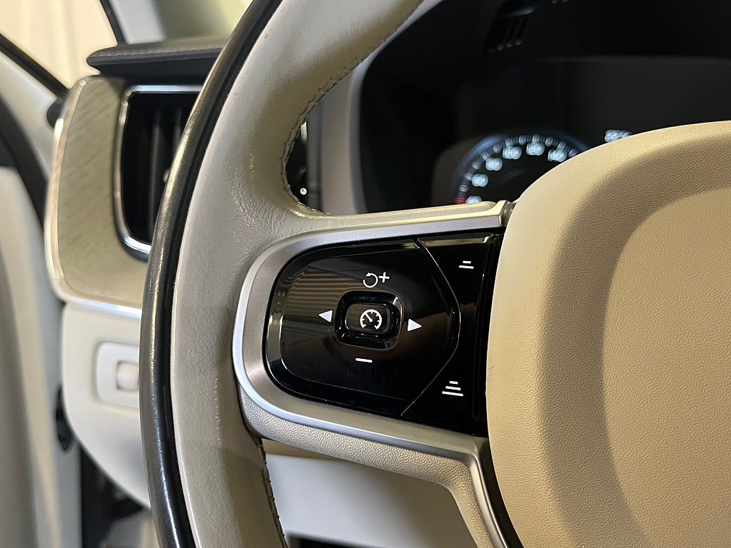 Volvo XC60 T5 AWD Aut Inscription DRAG B-kamera Carplay Ada farth bild 19