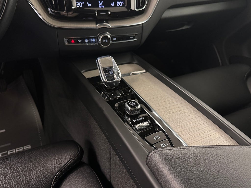 Volvo XC60 2021 - miniatyr 14