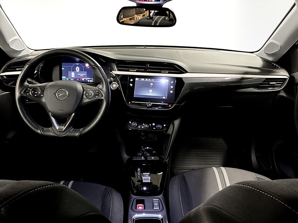Bild på Opel Corsa-e Design & Tech 50 kWh 136hk Aut B-Kamera Carplay