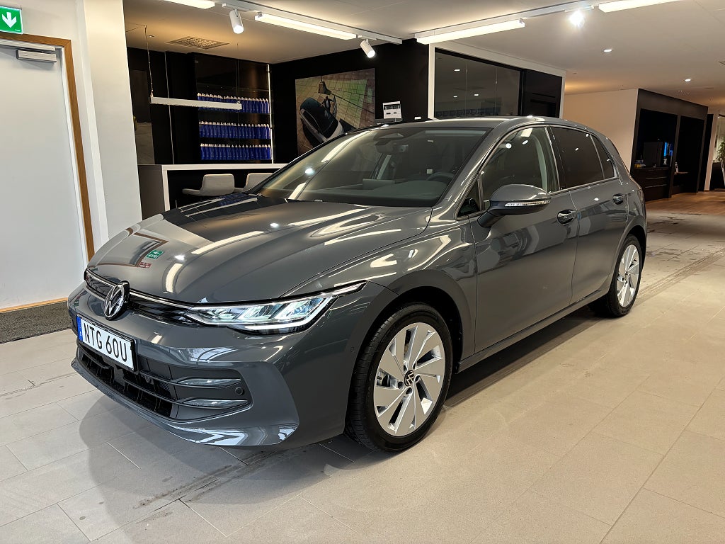 Volkswagen Golf Privatleasing Life Edition *3 395kr/mån*