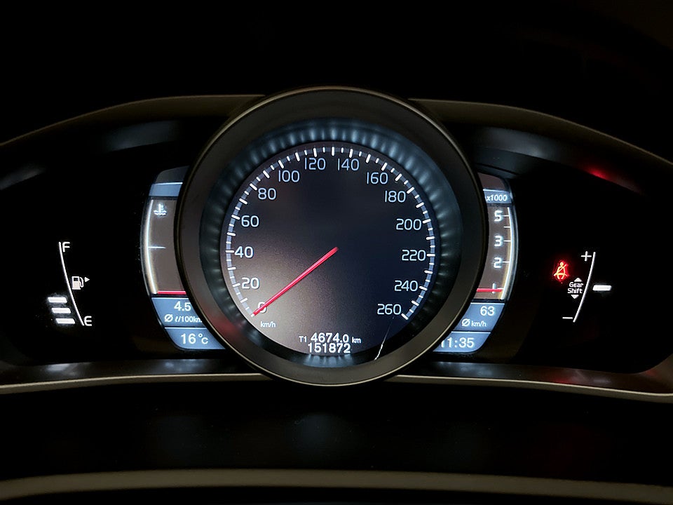 Bild på Volvo V40 Cross Country Momentum D2 115hk - B-KAMERA, VOC & NAVI