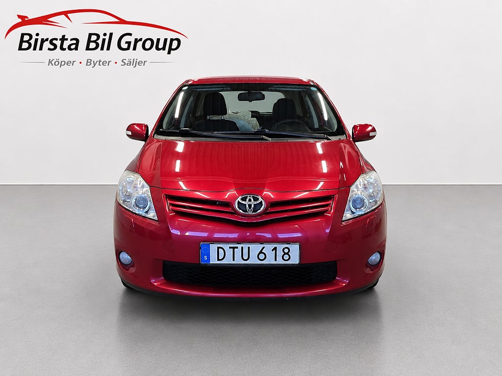 Toyota Auris 5-dörrar 1.4 D-4D Plus Drag  En Ägare / 765:-MÅN