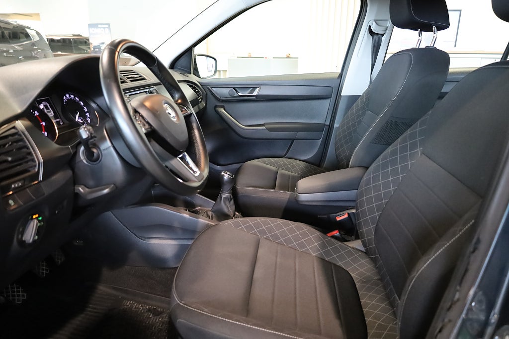 Skoda Fabia 1.2 TSI Style M-Värme CarPlay PDC Blåtand 2017
