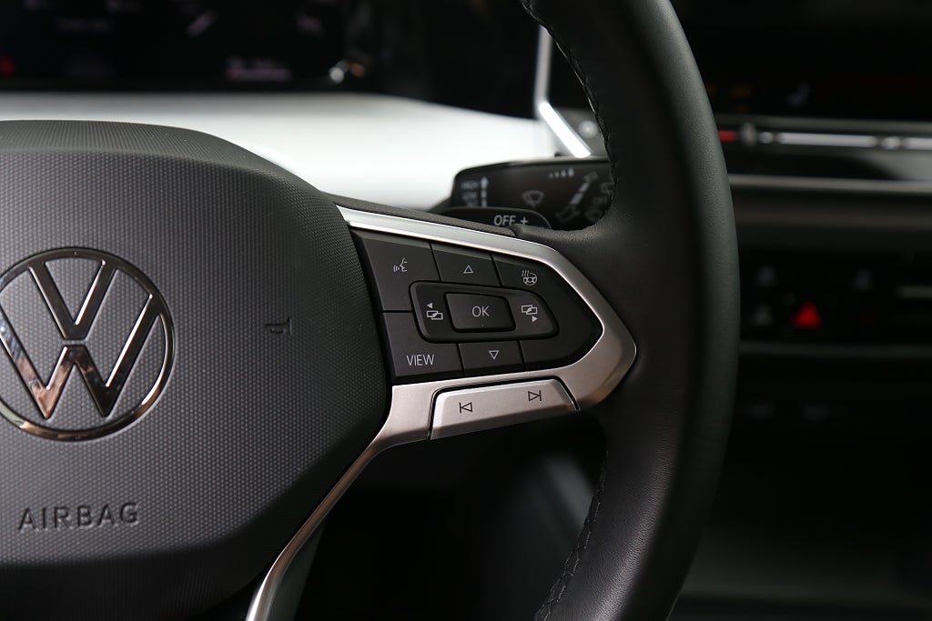 Volkswagen Golf 1,5 eTSI 150hk Sportscombi Aut Kamera Leasbar 2026