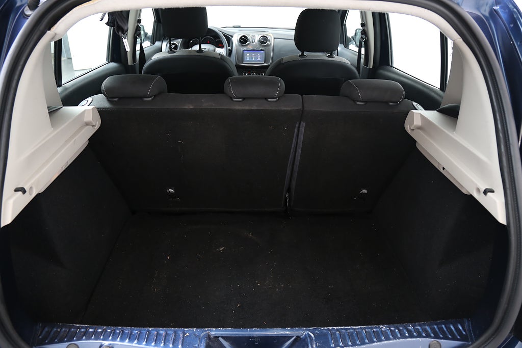 Dacia Sandero Stepway 0,9 TCe PhII Navi P-Sensorer Extraljus Motorvärm 2019