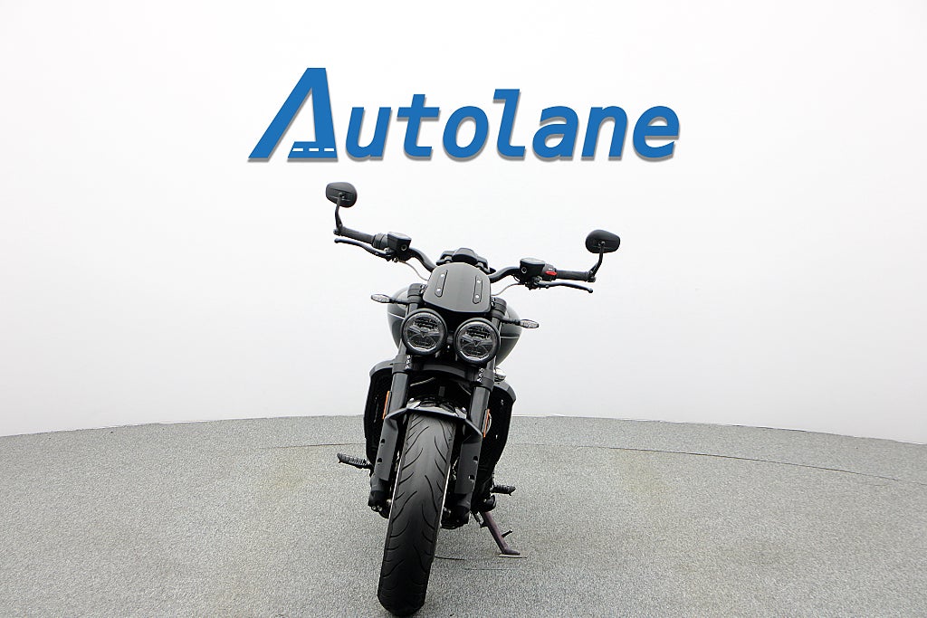 Triumph Rocket 3 Storm R