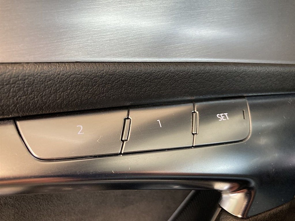 Audi A6 2019 - miniatyr 17