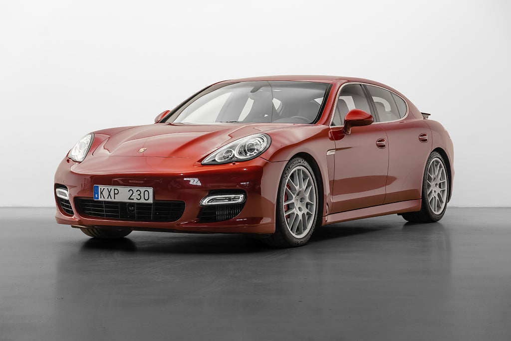 Porsche Panamera Turbo PDK - Svensksåld - 2 ägare - Mycket fint skick!