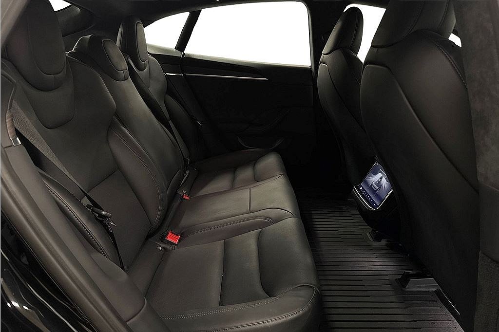 Tesla Model S Model S, 670hk, 2023, YOKE, Pano, Autopilot, MOMS