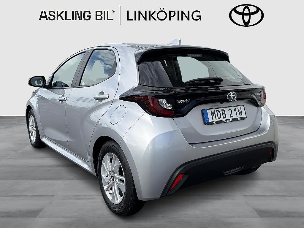 Toyota Yaris 2023 - miniatyr 3