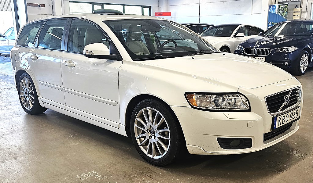 Volvo V50 1.6 D Summum Euro 4 Nyservad Besiktigad Dragkrok
