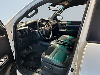 Toyota Hilux Dubbelhytt 2.8 4WD Invincible MOMS/MoK/Skinn/Kamera/SoV – bild 7
