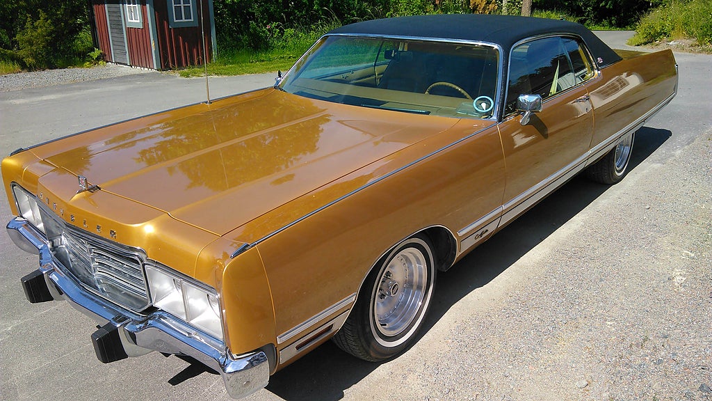Chrysler New Yorker Brougham 2-dörrars Hardtop 7.2L 